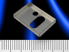 精密小物板金部品の例4